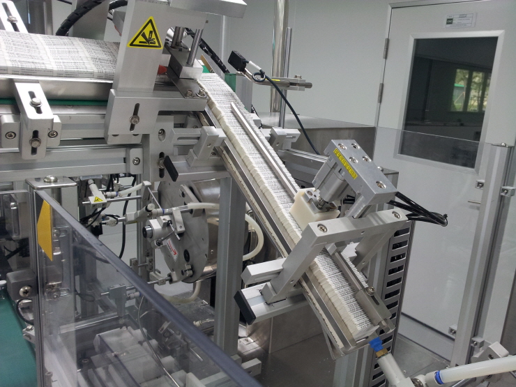 Automated supply device for kp200 manuals