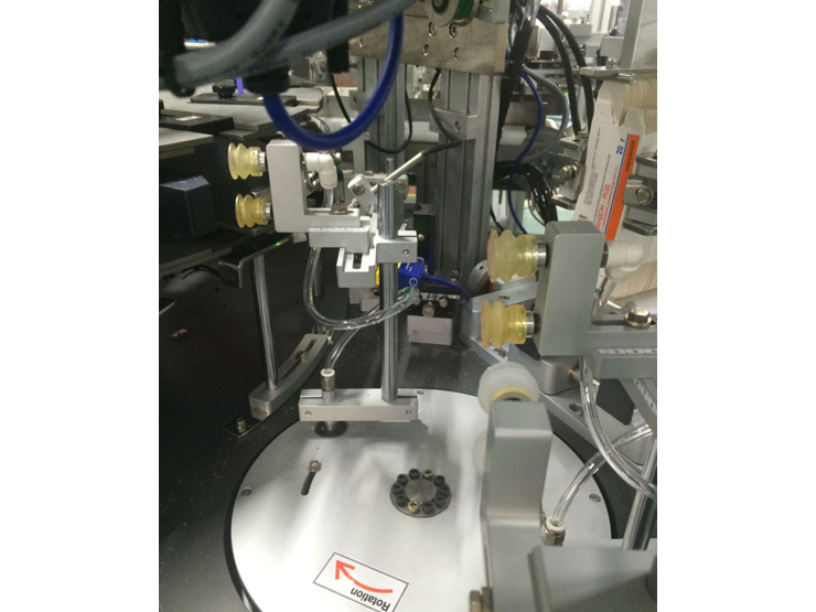 Carton supply drum device